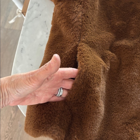 Faux Fur jacket - Picture 9 of 9